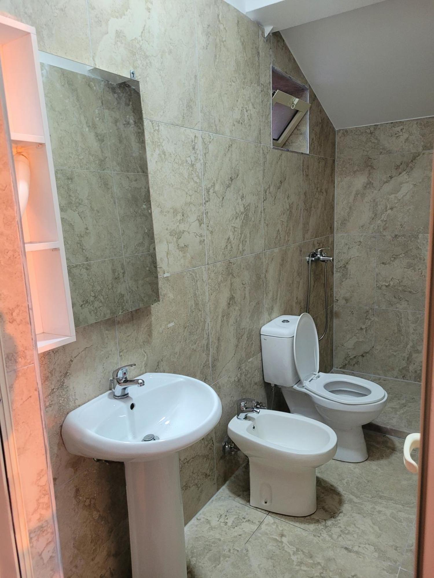 Vila Ama Kruje Bed & Breakfast Стая снимка